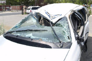 windshield in a letter "M"